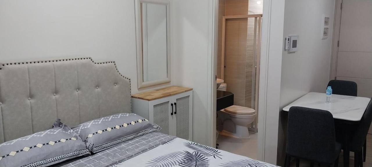 Alps At 150 Newport Blvd Condominum Near T3 Pasay Extérieur photo