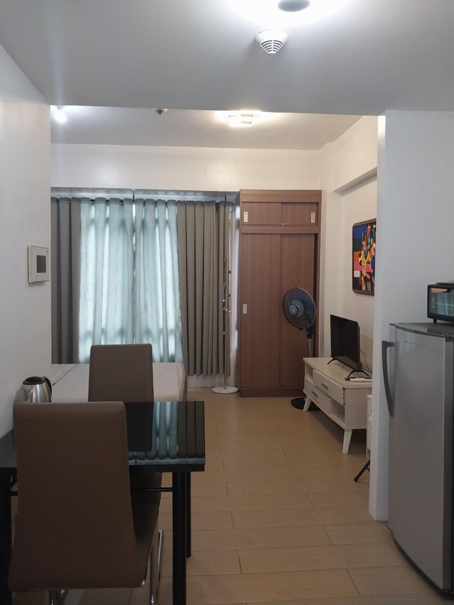 Alps At 150 Newport Blvd Condominum Near T3 Pasay Extérieur photo